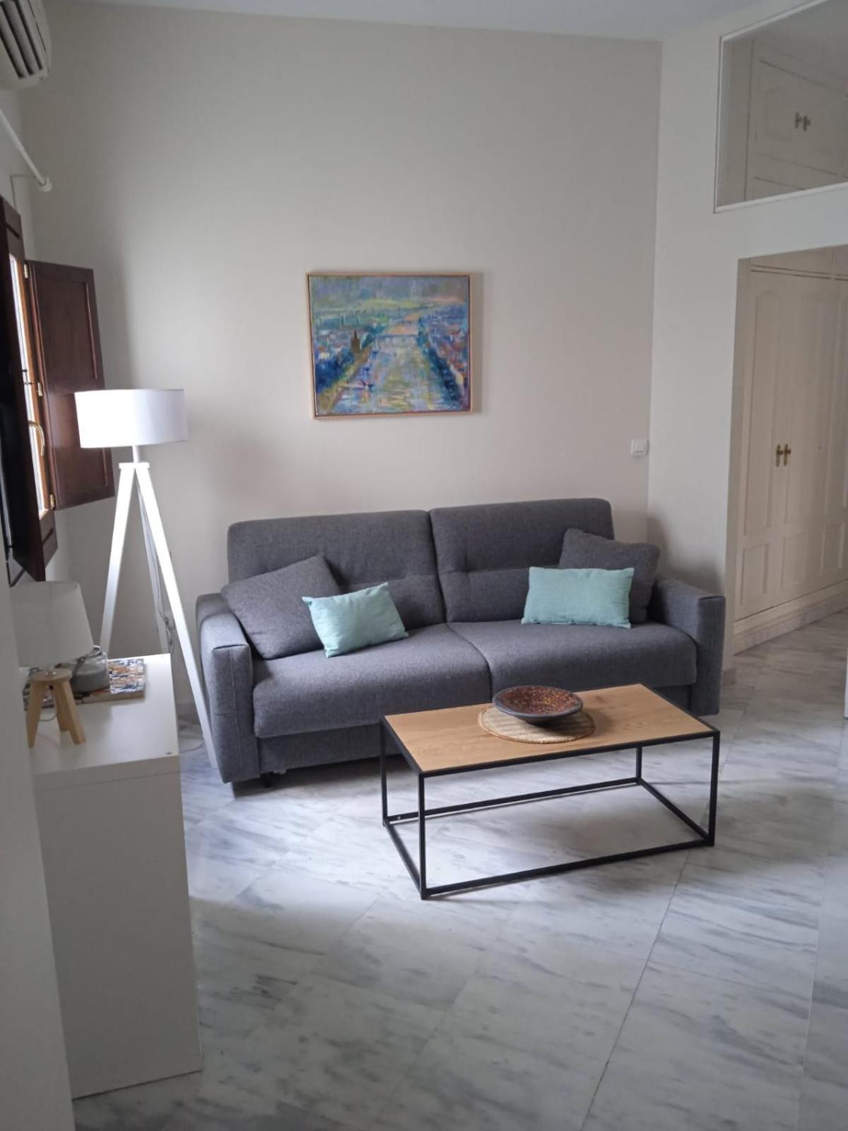 Charming & Quiet Apartment In Plaza Del Salvador Севилья Экстерьер фото