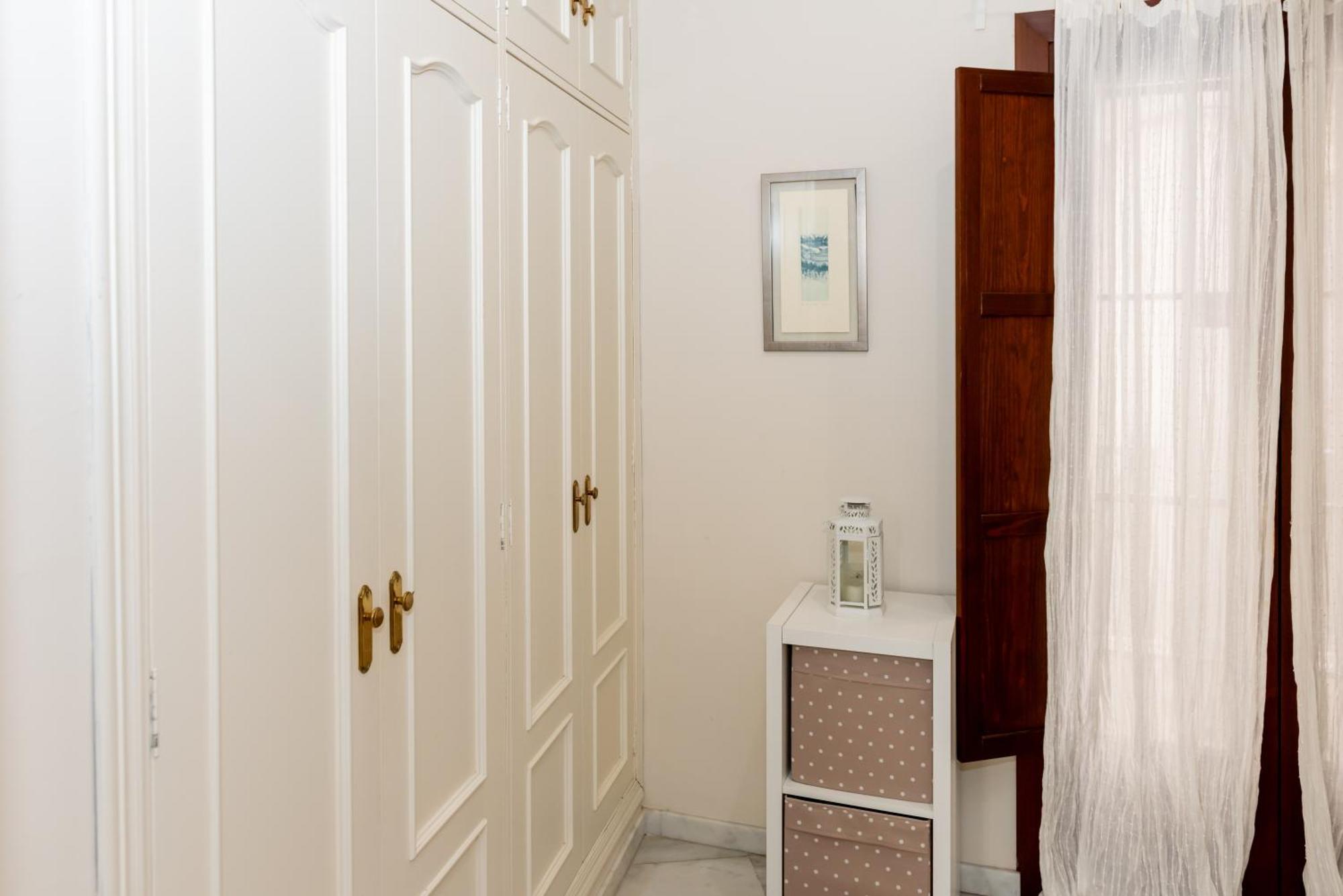 Charming & Quiet Apartment In Plaza Del Salvador Севилья Экстерьер фото