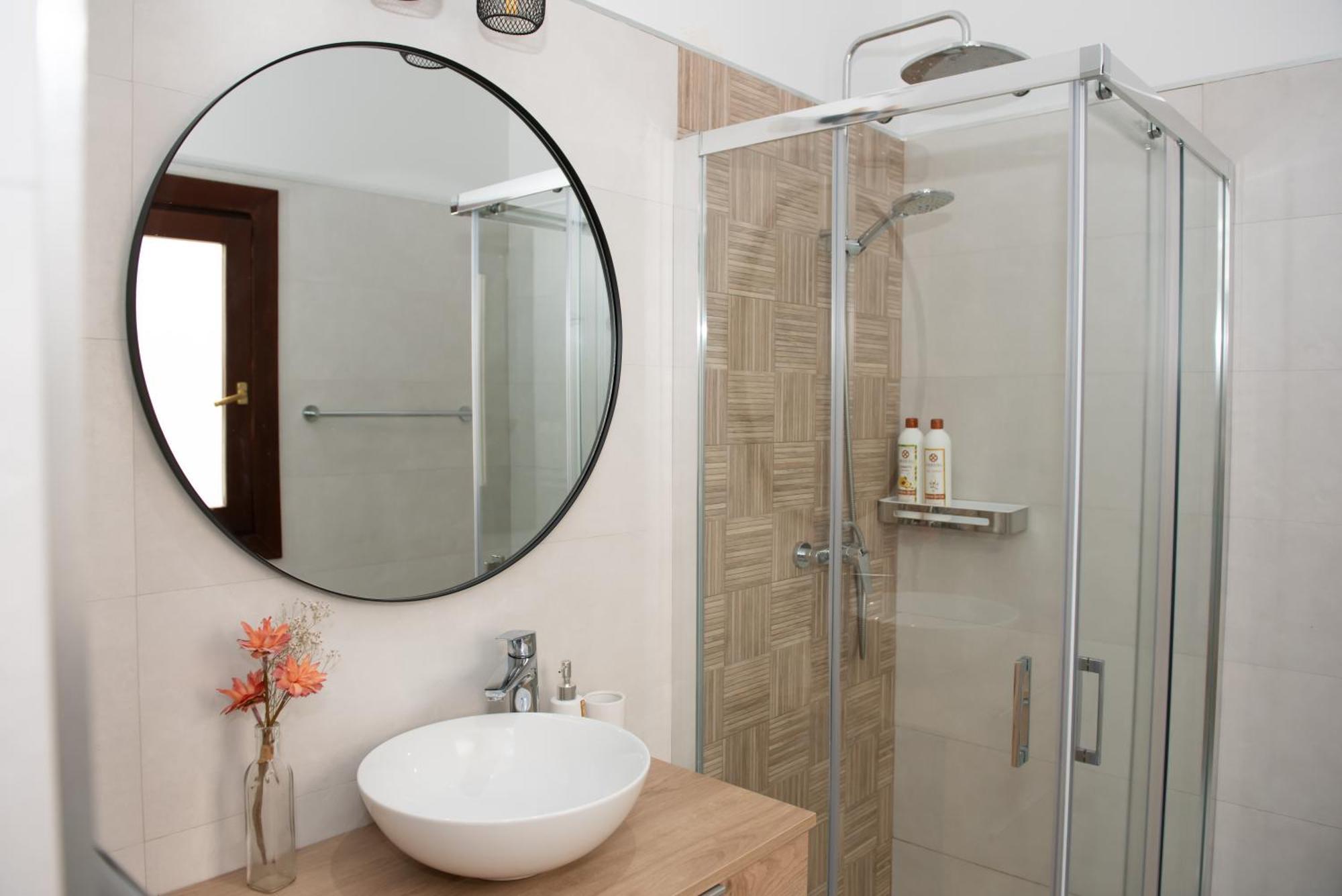 Charming & Quiet Apartment In Plaza Del Salvador Севилья Экстерьер фото